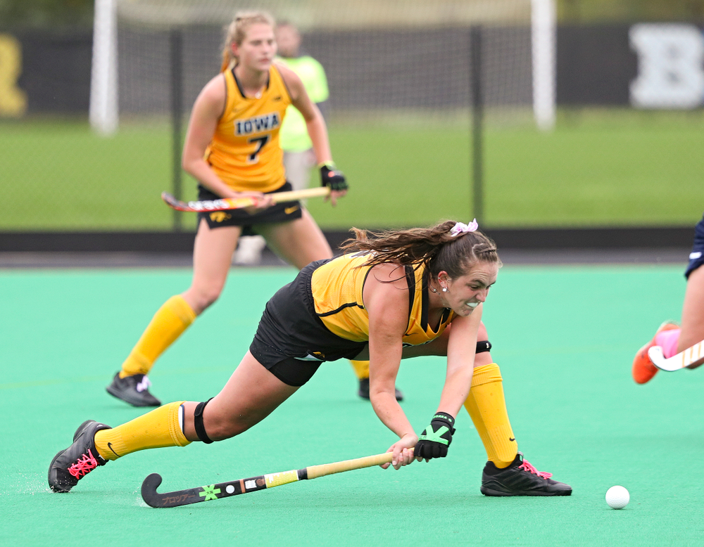 Iowa’s Anthe Nijziel (6) passes the ball during the second quarter of their game against UC Davis at Grant Field in Iowa City on Sunday, Oct 6, 2019. (Stephen Mally/hawkeyesports.com)