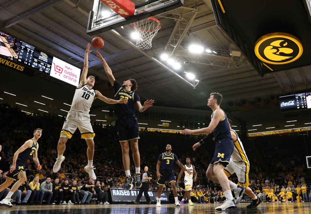 against the Michigan Wolverines Friday, January 17, 2020 at Carver-Hawkeye Arena. (Brian Ray/hawkeyesports.com)