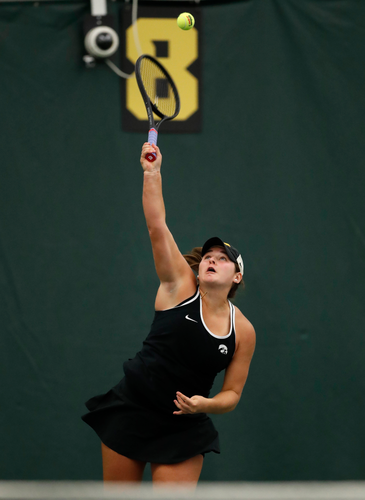 Iowa's Danielle Bauers competes on the first day of the 2018 ITA Central Regional Championships Friday, October 12, 2018 Hawkeye Tennis and Recreation Complex. (Brian Ray/hawkeyesports.com)