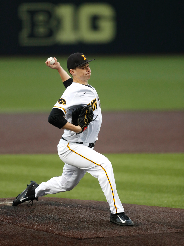 Iowa Hawkeyes pitcher Jack Dreyer (33) against Coe College Wednesday, April 11, 2018 at Duane Banks Field. (Brian Ray/hawkeyesports.com)