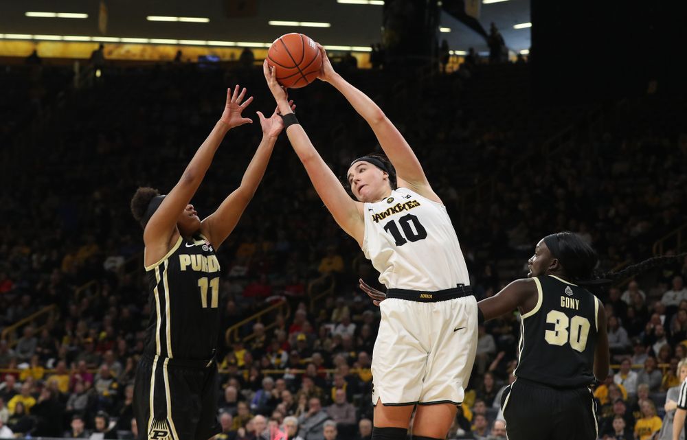 Iowa Hawkeyes forward Megan Gustafson (10) against the Purdue Boilermakers Sunday, January 27, 2019 at Carver-Hawkeye Arena. (Brian Ray/hawkeyesports.com)
