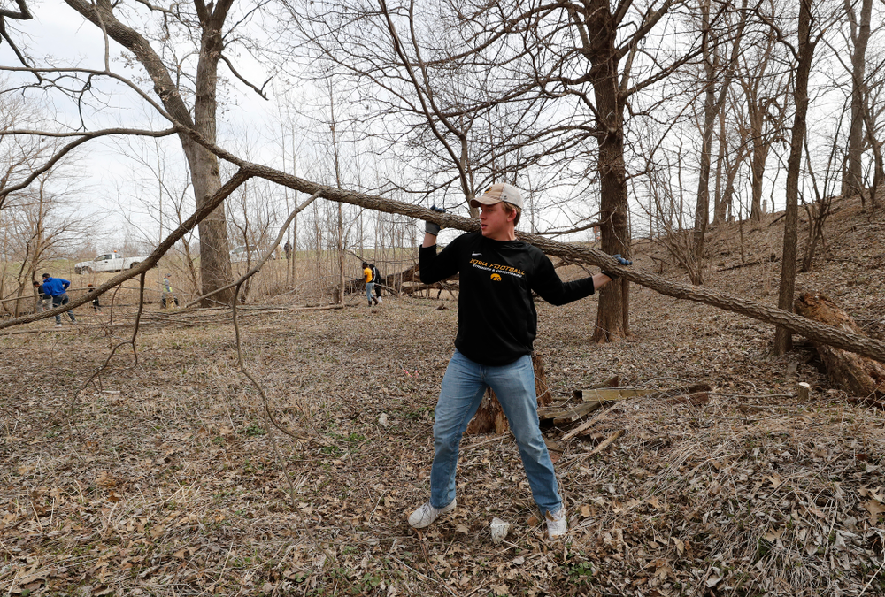 Hawkeye Football players volunteer during the Iowa Athletics Department's annual Day of Caring Sunday, April 22, 2018. (Brian Ray/hawkeyesports.com)