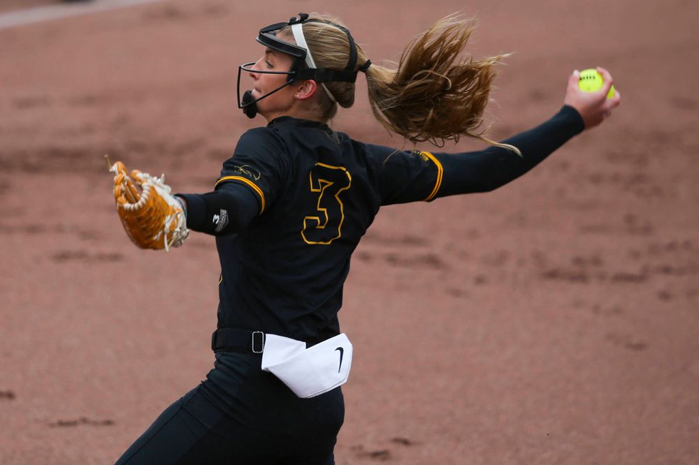 Iowa pitcher Allison Doocy (3) at game 2 vs Northwestern on Saturday, March 30, 2019 at Bob Pearl Field. (Lily Smith/hawkeyesports.com)