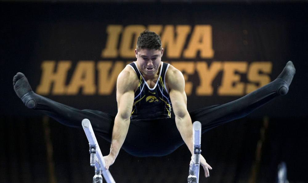 The Iowa Hawkeyes Defeat Uic 428 600 To 397 600 University Of