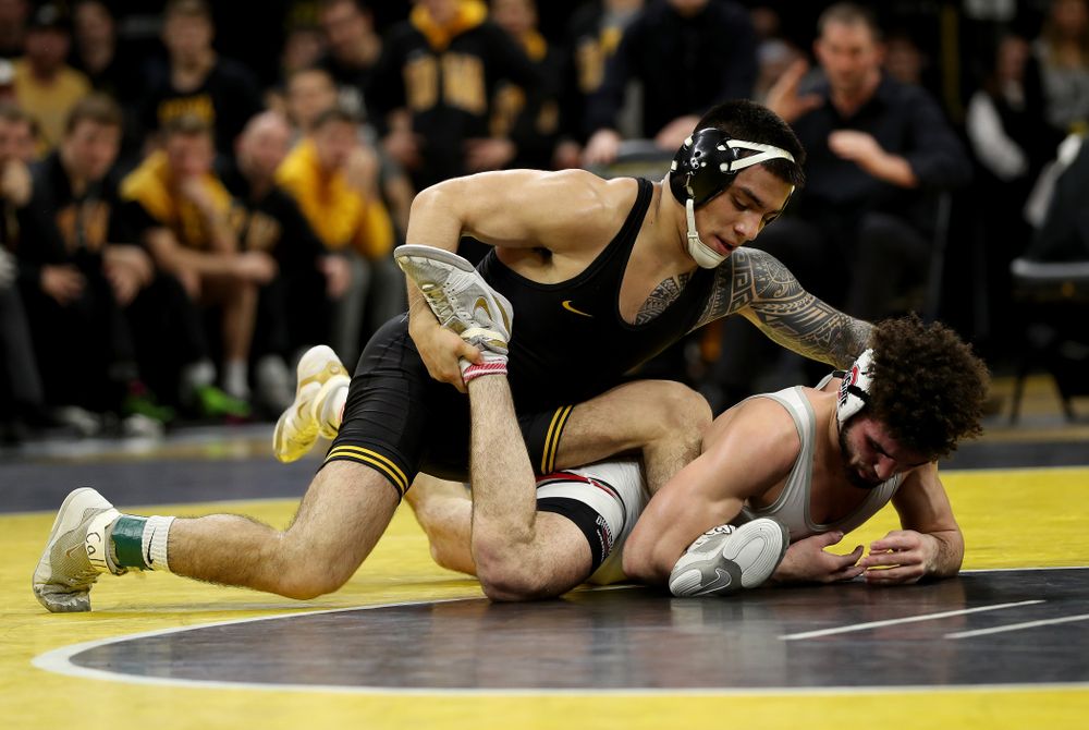 Iowa’s Pat Lugo wrestles Ohio State’s Sammy Sasso at 149 pounds Friday, January 24, 2020 at Carver-Hawkeye Arena. Sasso won the match with a 2-1 in overtime. (Brian Ray/hawkeyesports.com)