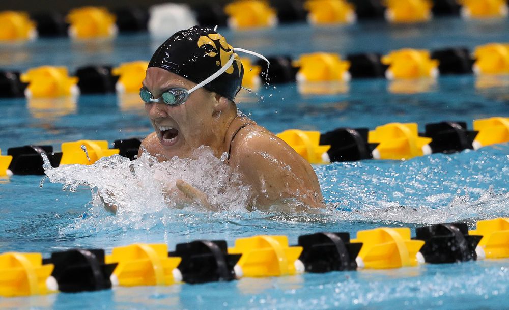 Iowa's Devin Jacobs competes in the 400-yard individual medley during a meet against Michigan and Denver at the Campus Recreation and Wellness Center on November 3, 2018. (Tork Mason/hawkeyesports.com)