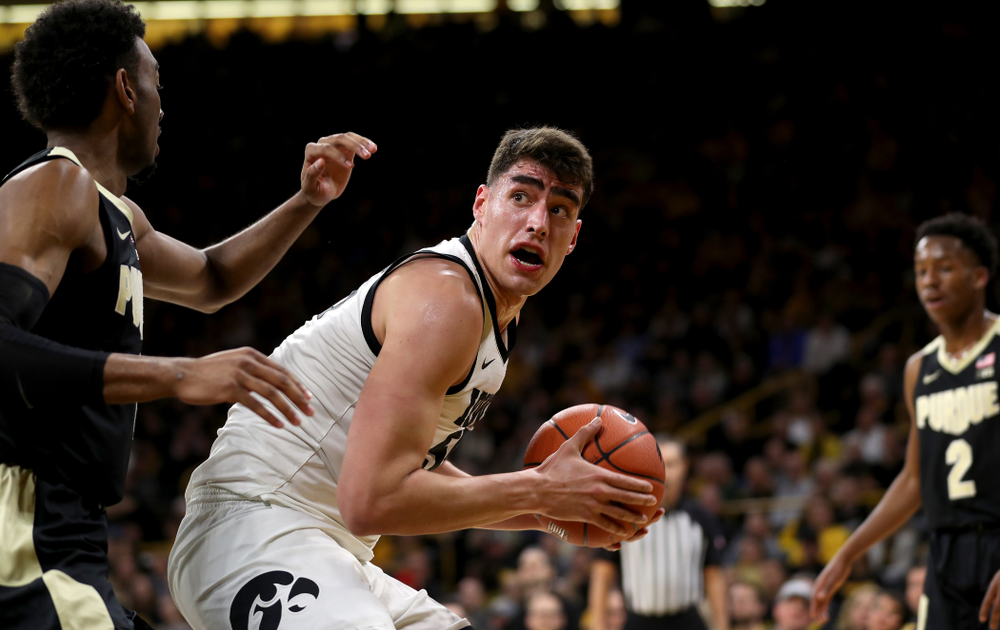 Iowa Hawkeyes forward Luka Garza (55) against the Purdue Boilermakers Tuesday, March 3, 2020 at Carver-Hawkeye Arena. (Brian Ray/hawkeyesports.com)