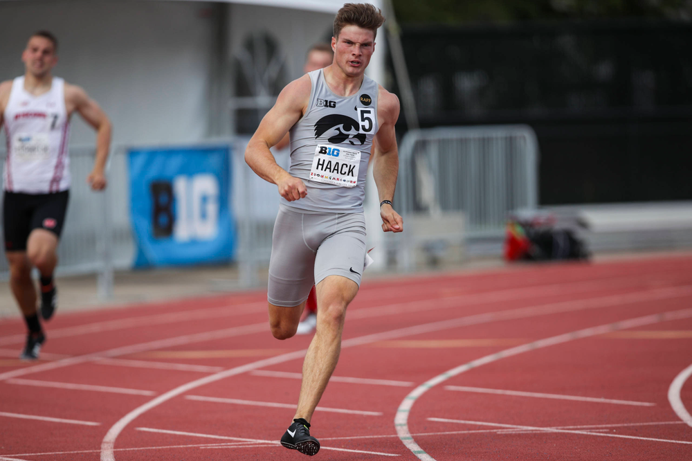 Iowa's Peyton Haack runs the men's 400-meter dash at the Big Ten Outdoor Track and Field Championships at Francis X. Cretzmeyer Track on Friday, May 10, 2019. (Lily Smith/hawkeyesports.com)