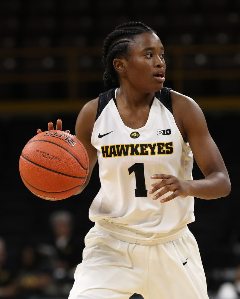 Iowa Hawkeyes guard Tomi Taiwo (1) against Dakota Wesleyan University Tuesday, November 6, 2018 at Carver-Hawkeye Arena. (Brian Ray/hawkeyesports.com)