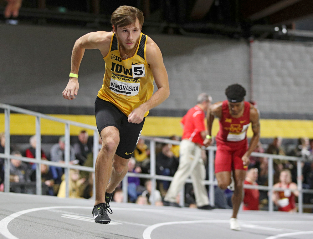Iowa’s Tysen VanDraska runs the men’s 1000 meter run event during the Jimmy Grant Invitational at the Recreation Building in Iowa City on Saturday, December 14, 2019. (Stephen Mally/hawkeyesports.com)
