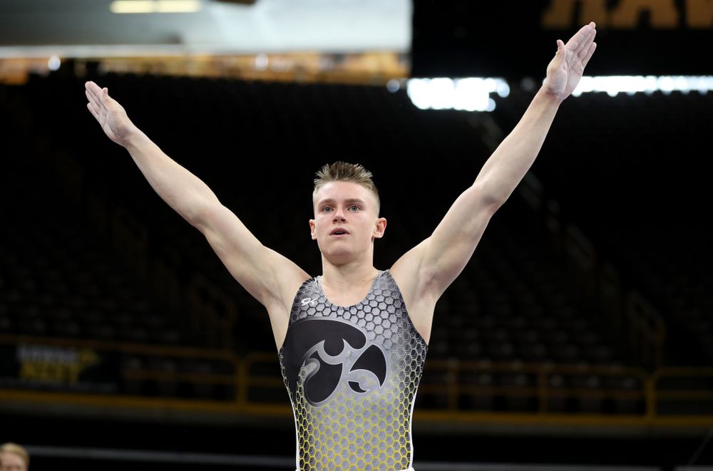 Iowa’s Carter Tope competes on the pommel horse against Illinois Sunday, March 1, 2020 at Carver-Hawkeye Arena. (Brian Ray/hawkeyesports.com)