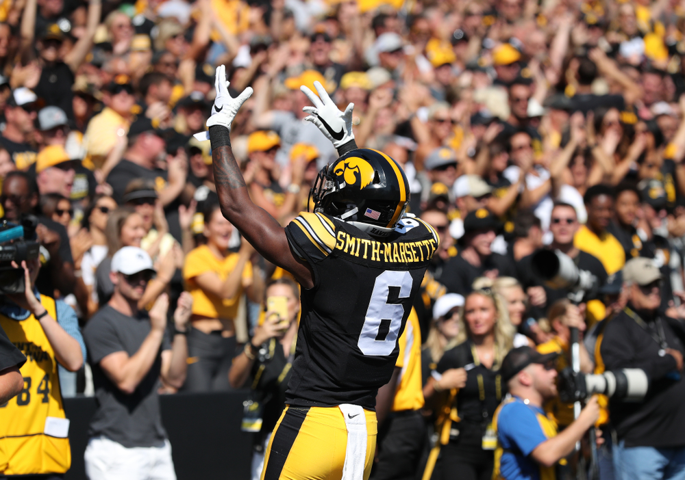 Iowa Hawkeyes wide receiver Ihmir Smith-Marsette (6) scores a touchdown against the Rutgers Scarlet Knights Saturday, September 7, 2019 at Kinnick Stadium. (Brian Ray/hawkeyesports.com)