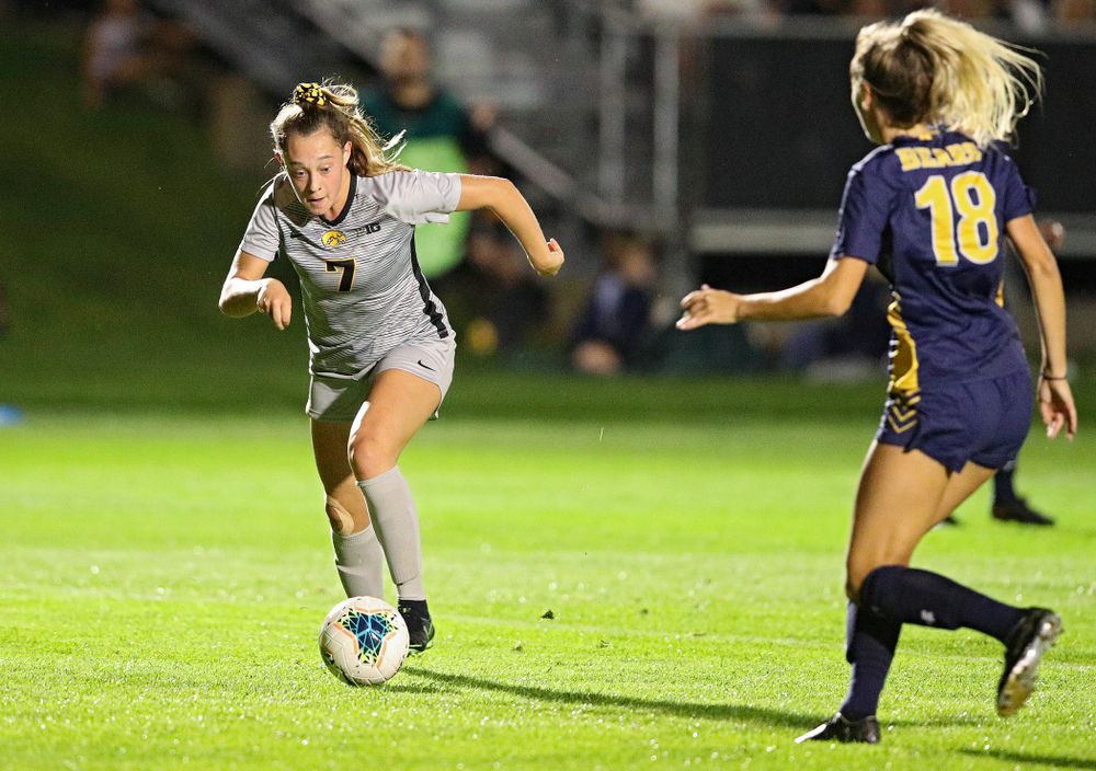 Iowa forward Skylar Alward (7) eyes the ball during the second half of their match at the Iowa Soccer Complex in Iowa City on Friday, Sep 13, 2019. (Stephen Mally/hawkeyesports.com)