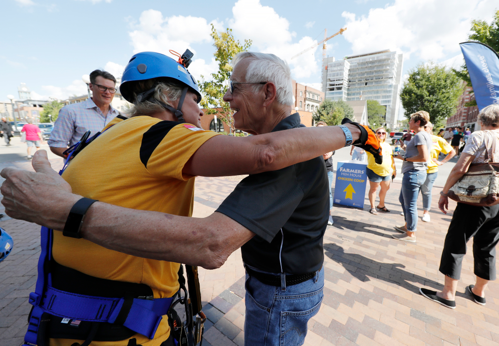 Iowa Women's Basketball head coach Lisa Bluder goes Over The Edge to benefit Ronald McDonald House Charities of Eastern Iowa and Western Illinois Friday, September 14, 2018 in downtown Iowa City.(Brian Ray/hawkeyesports.com)