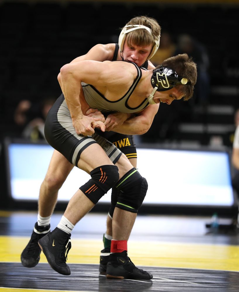 Iowa's Max Murin wrestles Purdue'sNate Limex at 141 pounds Saturday, November 24, 2018 at Carver-Hawkeye Arena. (Brian Ray/hawkeyesports.com)