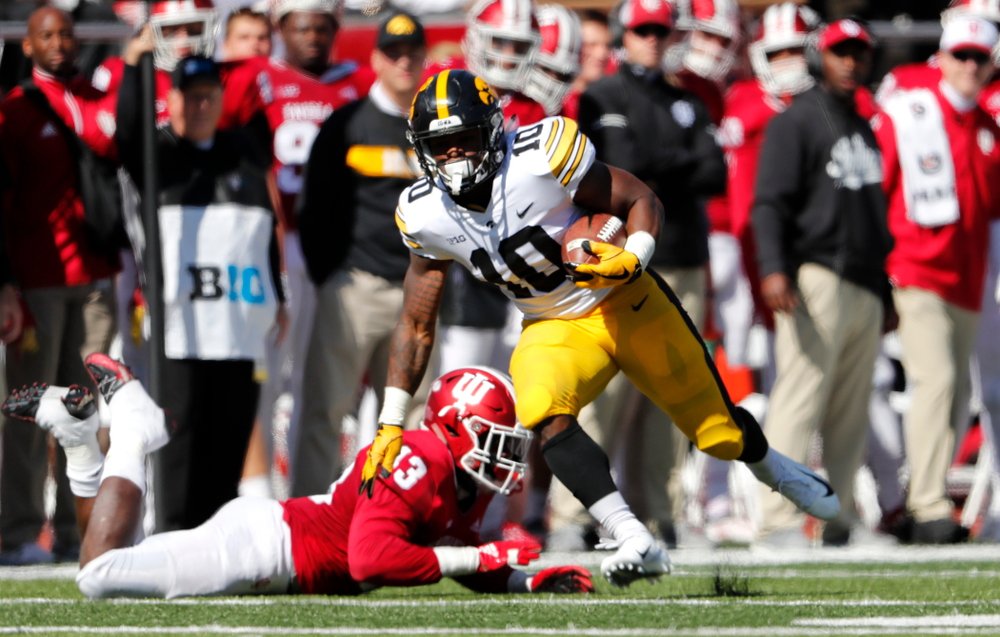 Iowa Hawkeyes running back Mekhi Sargent (10) against the Indiana Hoosiers Saturday, October 13, 2018 at Memorial Stadium, in Bloomington, Ind. (Brian Ray/hawkeyesports.com)