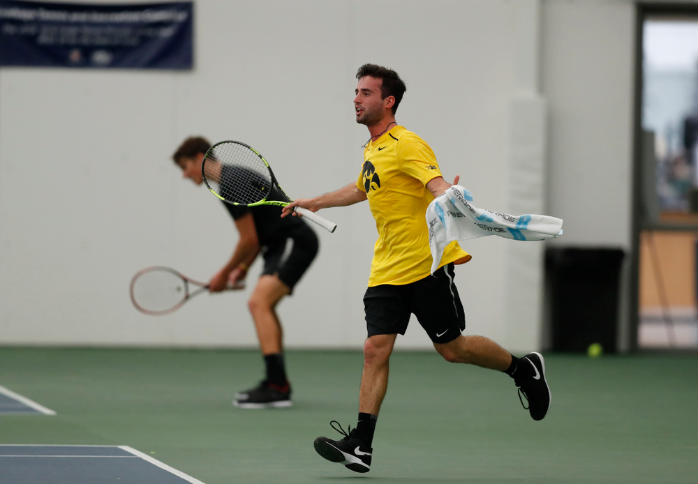 Josh Silverstein against the Illinois Fighting Illini Saturday, March 31, 2018 at Hawkeye Tennis and Recreation Center. (Brian Ray/hawkeyesports.com)