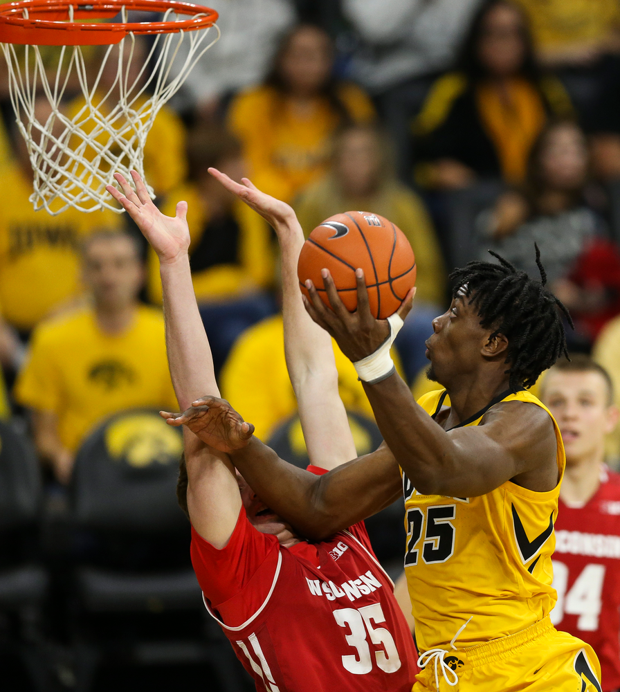 Iowa Hawkeyes forward Tyler Cook (25) goes up for a layup against Wisconsin on November 30, 2018 at Carver-Hawkeye Arena. (Tork Mason/hawkeyesports.com)
