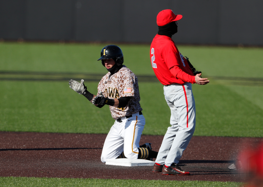 Iowa Hawkeyes infielder Mitchell Boe (4) against the Ohio State Buckeyes Saturday, April 7, 2018 at Duane Banks Field. (Brian Ray/hawkeyesports.com)