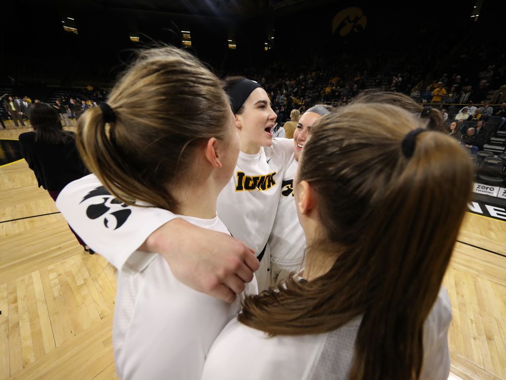 i10 and forward Hannah Stewart (21) against the Michigan Wolverines Thursday, January 17, 2019 at Carver-Hawkeye Arena. (Brian Ray/hawkeyesports.com)