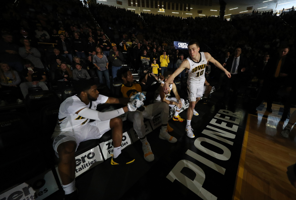 Iowa Hawkeyes guard Joe Wieskamp (10) against the Ohio State Buckeyes Saturday, January 12, 2019 at Carver-Hawkeye Arena. (Brian Ray/hawkeyesports.com)