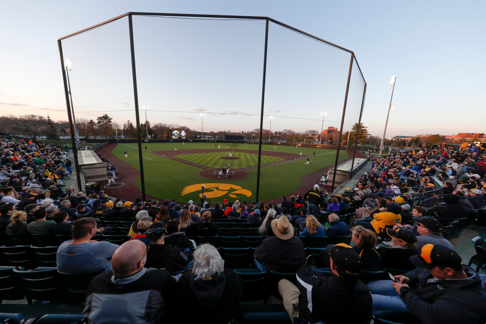The Iowa Hawkeyes against the Michigan Wolverines Friday, April 27, 2018 at Duane Banks Field in Iowa City. (Brian Ray/hawkeyesports.com)