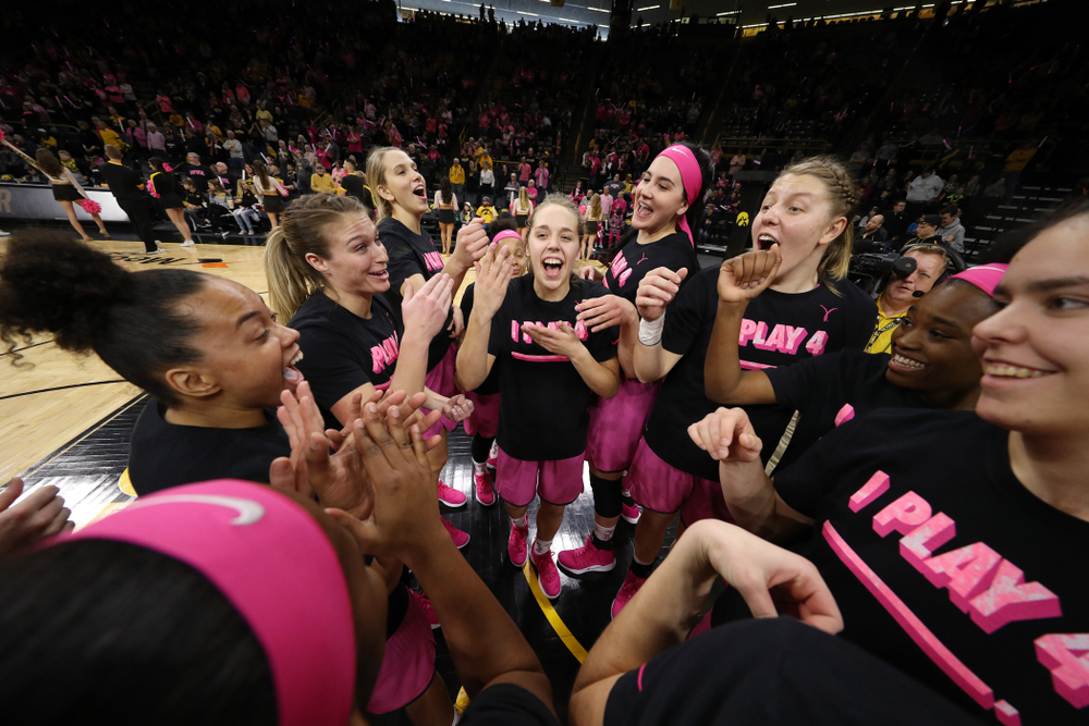 Iowa Hawkeyes head coach Lisa Bluder against the seventh ranked Maryland Terrapins Sunday, February 17, 2019 at Carver-Hawkeye Arena. (Brian Ray/hawkeyesports.com)