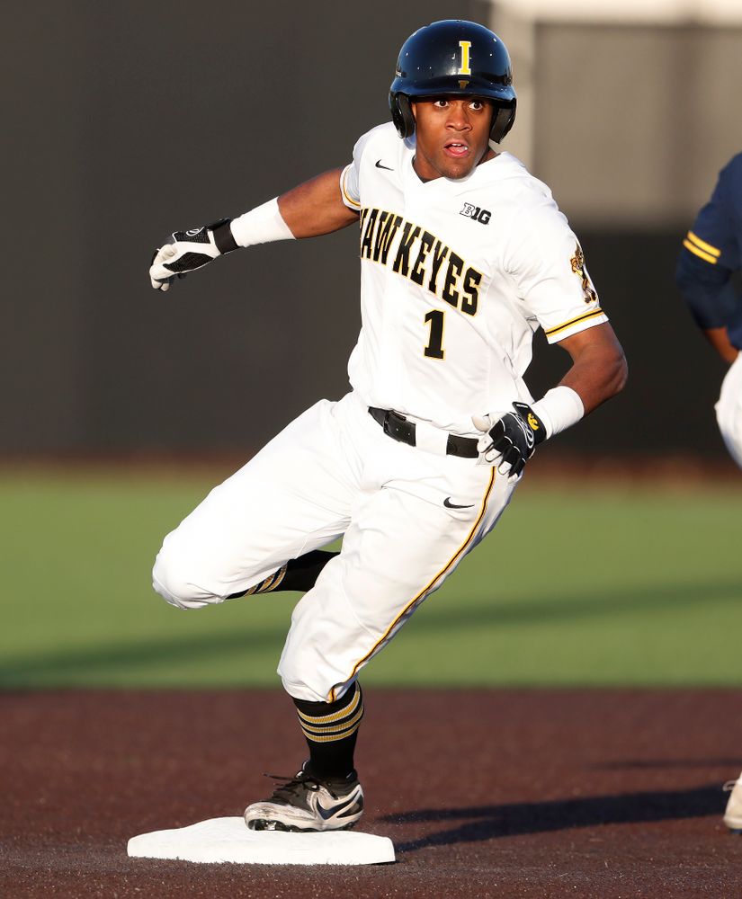 Iowa Hawkeyes third baseman Lorenzo Elion (1) against the Michigan Wolverines Friday, April 27, 2018 at Duane Banks Field in Iowa City. (Brian Ray/hawkeyesports.com)