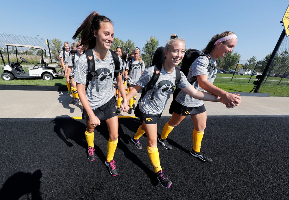 The Seniors cross the line before their game against Indiana Sunday, September 16, 2018 at Grant Field. (Brian Ray/hawkeyesports.com)