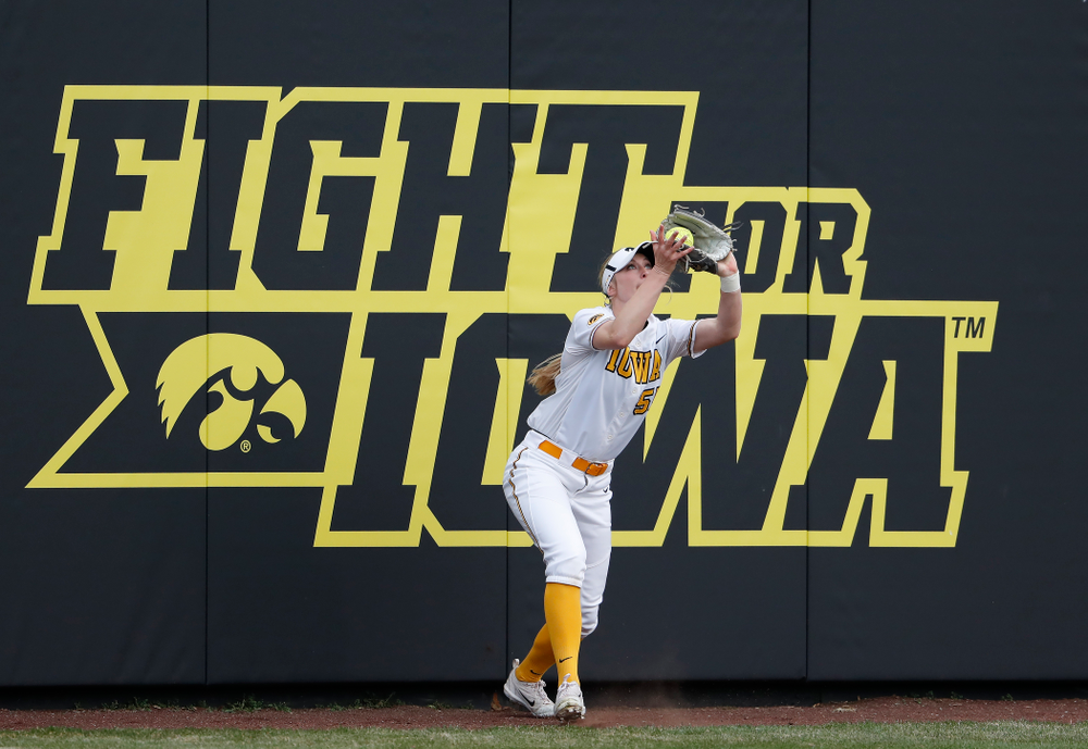 Iowa Hawkeyes infielder Mckenzie Schneider (55) against the Minnesota Golden Gophers Thursday, April 12, 2018 at Bob Pearl Field. (Brian Ray/hawkeyesports.com)