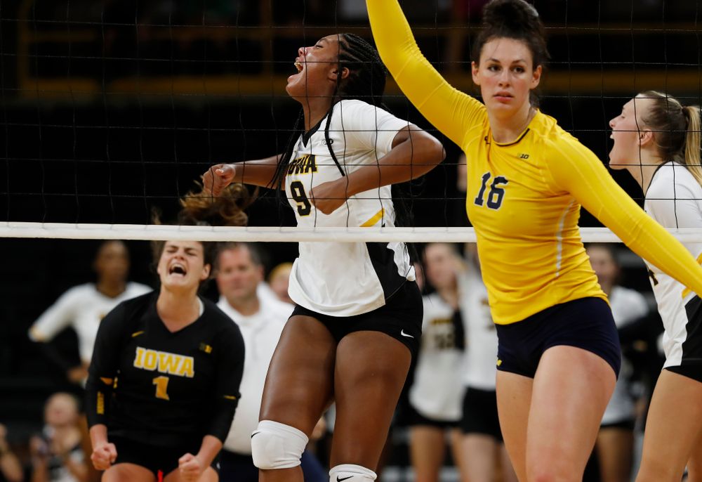 Iowa Hawkeyes middle blocker Amiya Jones (9) against the Michigan Wolverines Sunday, September 23, 2018 at Carver-Hawkeye Arena. (Brian Ray/hawkeyesports.com)