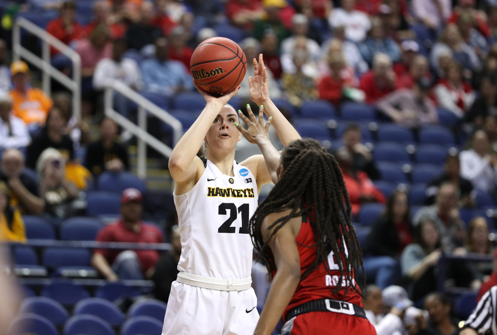 Iowa Hawkeyes forward Hannah Stewart (21) against the NC State Wolfpack in the regional semi-final of the 2019 NCAA Women's College Basketball Tournament Saturday, March 30, 2019 at Greensboro Coliseum in Greensboro, NC.(Brian Ray/hawkeyesports.com)
