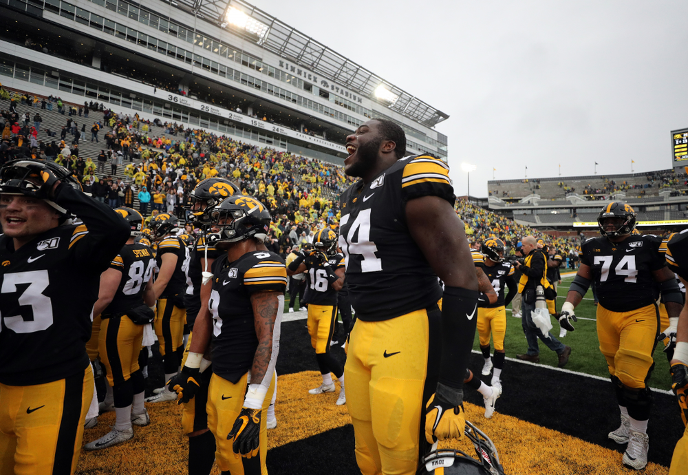 Iowa Hawkeyes defensive tackle Daviyon Nixon (54) against the Purdue Boilermakers Saturday, October 19, 2019 at Kinnick Stadium. (Brian Ray/hawkeyesports.com)