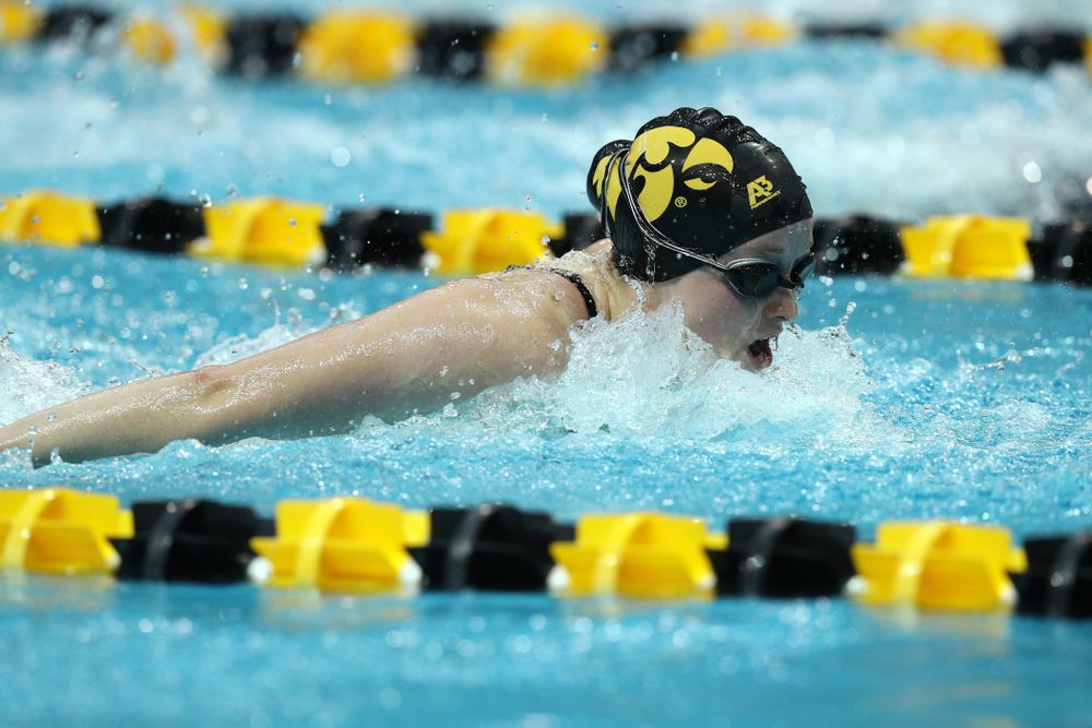 Iowa's Kelsey Drake swims the 200 yard Individual Medley Thursday, November 15, 2018 during the 2018 Hawkeye Invitational at the Campus Recreation and Wellness Center. (Brian Ray/hawkeyesports.com)