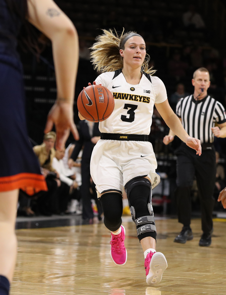 Iowa Hawkeyes guard Makenzie Meyer (3) against the Illinois Fighting Illini Thursday, February 14, 2019 at Carver-Hawkeye Arena. (Brian Ray/hawkeyesports.com)