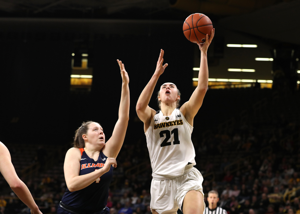 Iowa Hawkeyes forward Hannah Stewart (21) against the Illinois Fighting Illini Thursday, February 14, 2019 at Carver-Hawkeye Arena. (Brian Ray/hawkeyesports.com)
