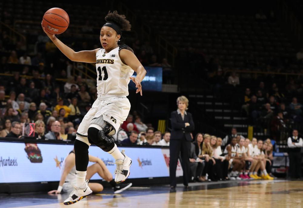 Iowa Hawkeyes guard Tania Davis (11) against the Illinois Fighting Illini Thursday, February 14, 2019 at Carver-Hawkeye Arena. (Brian Ray/hawkeyesports.com)