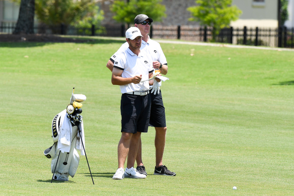 Senior Carson Schaake competes in the first round of the NCAA Men's Golf Regional. (Photo:SE Sports Media/Sideline Sports).