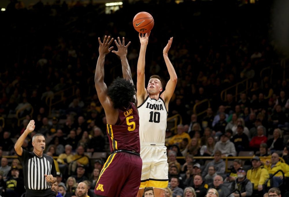Iowa Hawkeyes guard Joe Wieskamp (10) against the Minnesota Golden Gophers Monday, December 9, 2019 at Carver-Hawkeye Arena. (Brian Ray/hawkeyesports.com)
