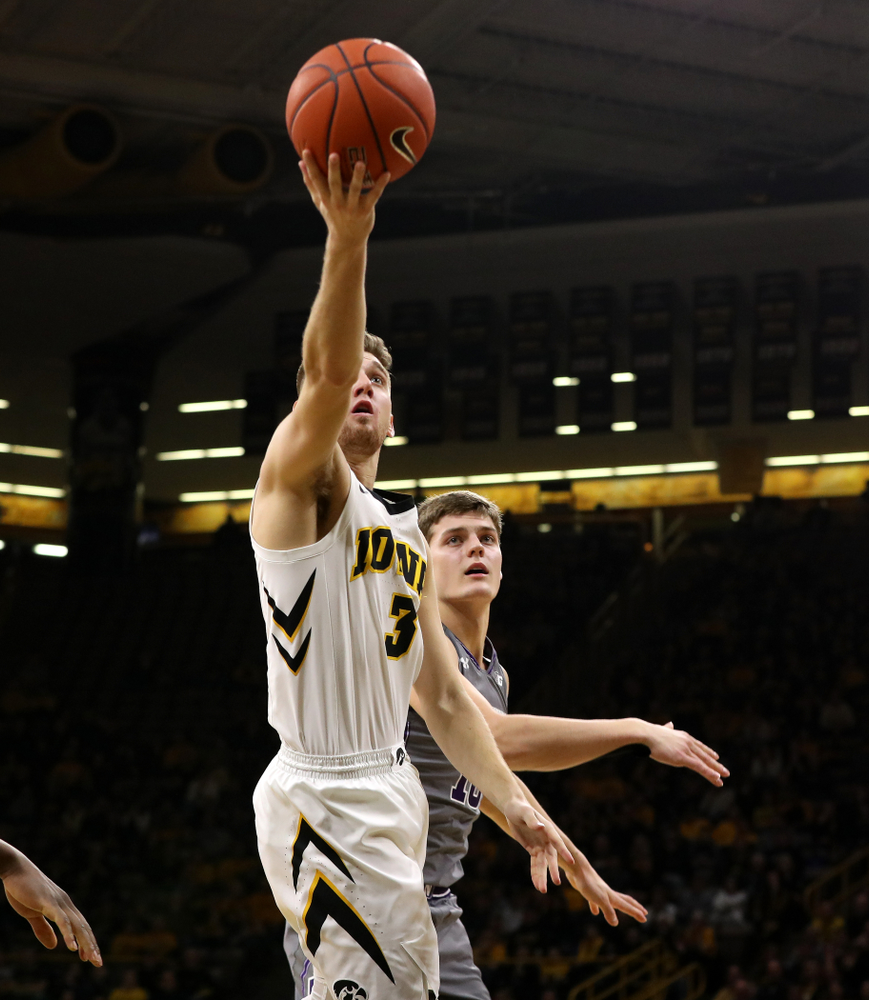 Iowa Hawkeyes guard Jordan Bohannon (3) against the Northwestern Wildcats Sunday, February 10, 2019 at Carver-Hawkeye Arena. (Brian Ray/hawkeyesports.com)