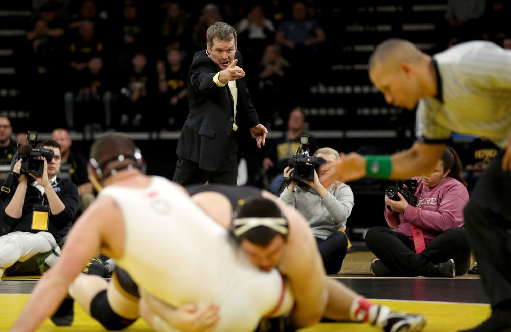 Head Coach Tom Brands works the edge of the mat as Iowa’s Tony Cassioppi wrestles Ohio State’s Gary Traub at heavyweight Friday, January 24, 2020 at Carver-Hawkeye Arena. Cassioppi won the match 9-3. (Brian Ray/hawkeyesports.com)