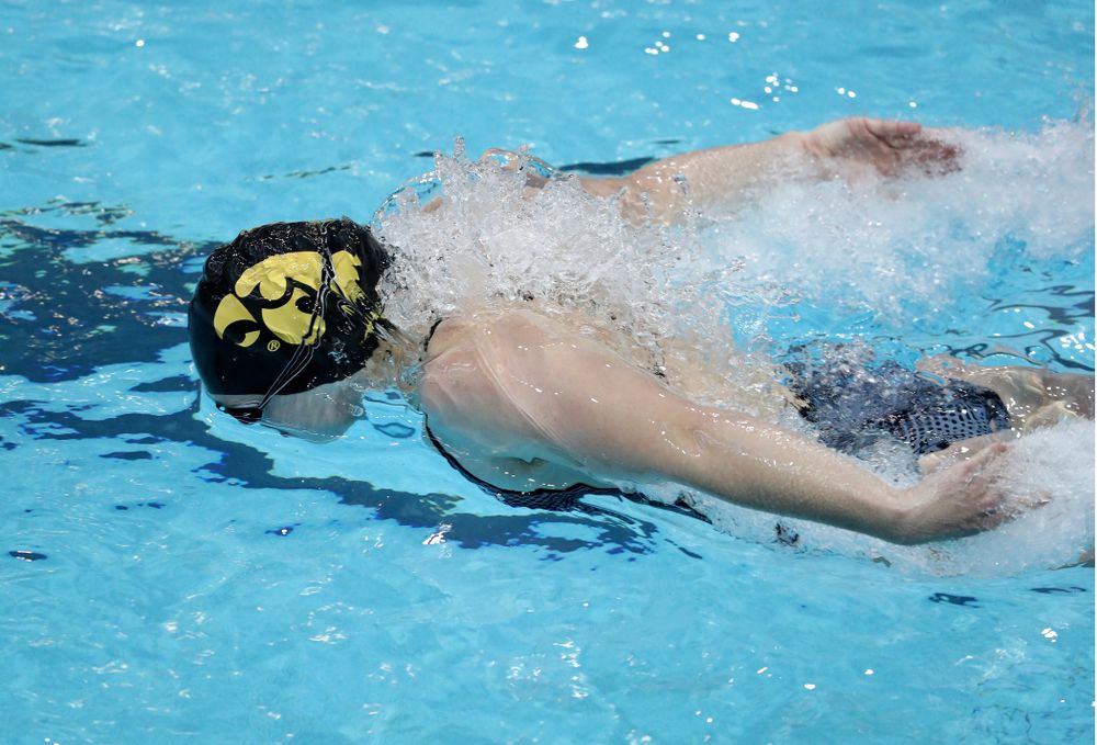 IowaÕs Kelsey Drake swims the butterfly leg of the 200 Medley Relay against Notre Dame and Illinois Saturday, January 11, 2020 at the Campus Recreation and Wellness Center. (Brian Ray/hawkeyesports.com)