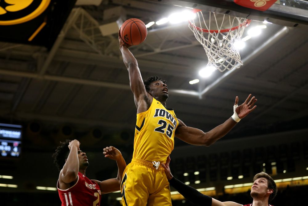 Iowa Hawkeyes forward Tyler Cook (25) against the Wisconsin Badgers Friday, November 30, 2018 at Carver-Hawkeye Arena. (Brian Ray/hawkeyesports.com)