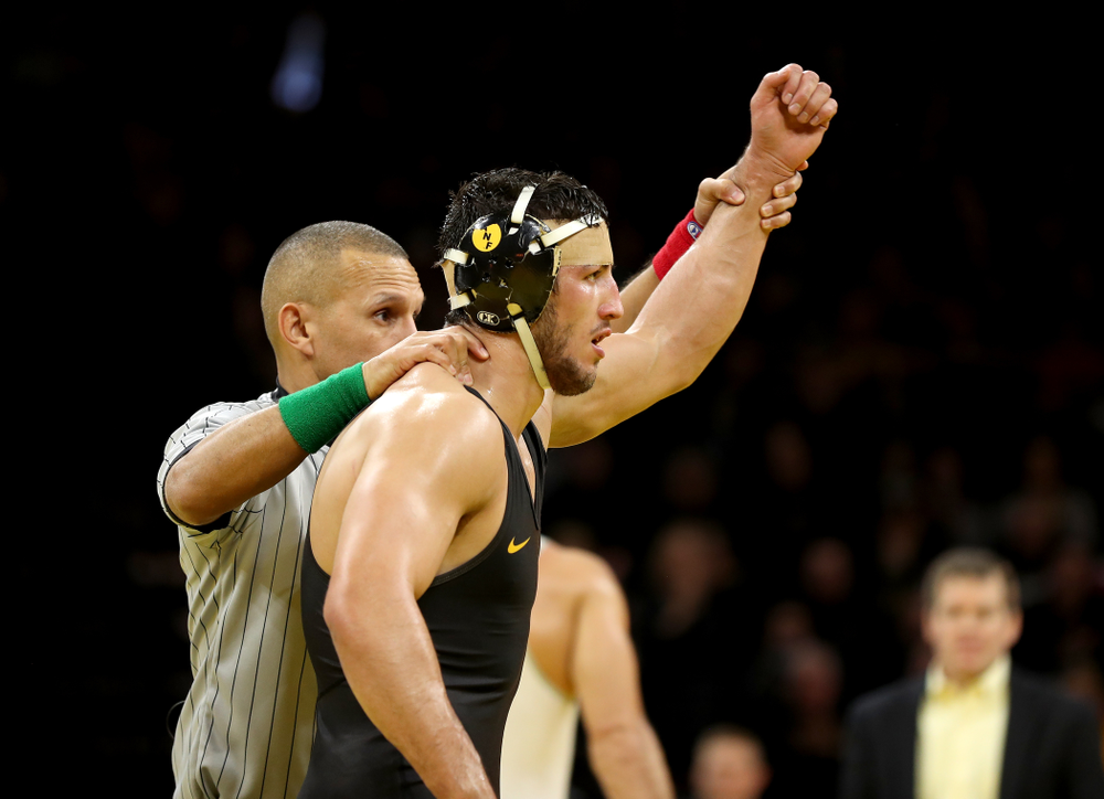 Iowa’s Michael Kemerer wrestles Ohio State’s Kaleb Romero at 174 pounds Friday, January 24, 2020 at Carver-Hawkeye Arena. Kemerer won the match 7-1. (Brian Ray/hawkeyesports.com)