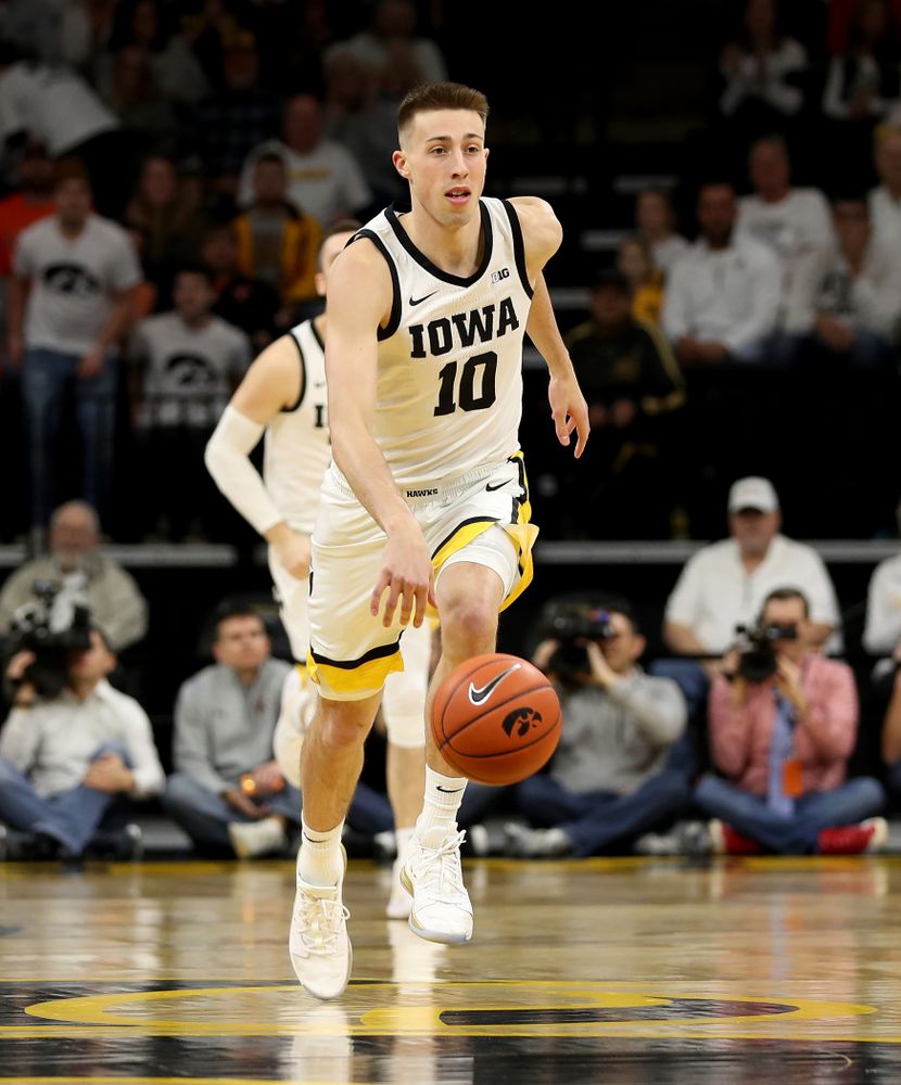 Iowa Hawkeyes guard Joe Wieskamp (10) against the Illinois Fighting Illini Sunday, February 2, 2020 at Carver-Hawkeye Arena. (Brian Ray/hawkeyesports.com)