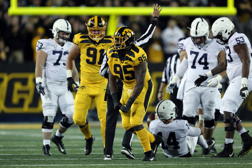 Iowa Hawkeyes defensive lineman Cedrick Lattimore (95) against the Penn State Nittany Lions Saturday, October 12, 2019 at Kinnick Stadium. (Brian Ray/hawkeyesports.com)