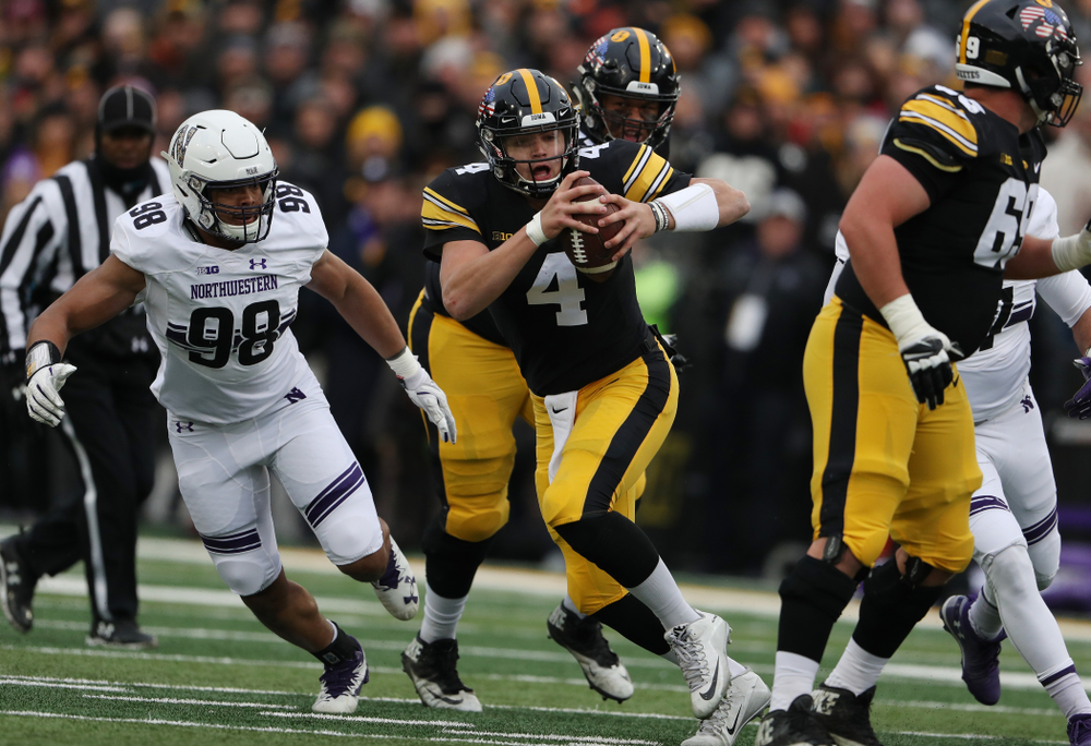 Iowa Hawkeyes quarterback Nate Stanley (4) against the Northwestern Wildcats Saturday, November 10, 2018 at Kinnick Stadium. (Brian Ray/hawkeyesports.com)