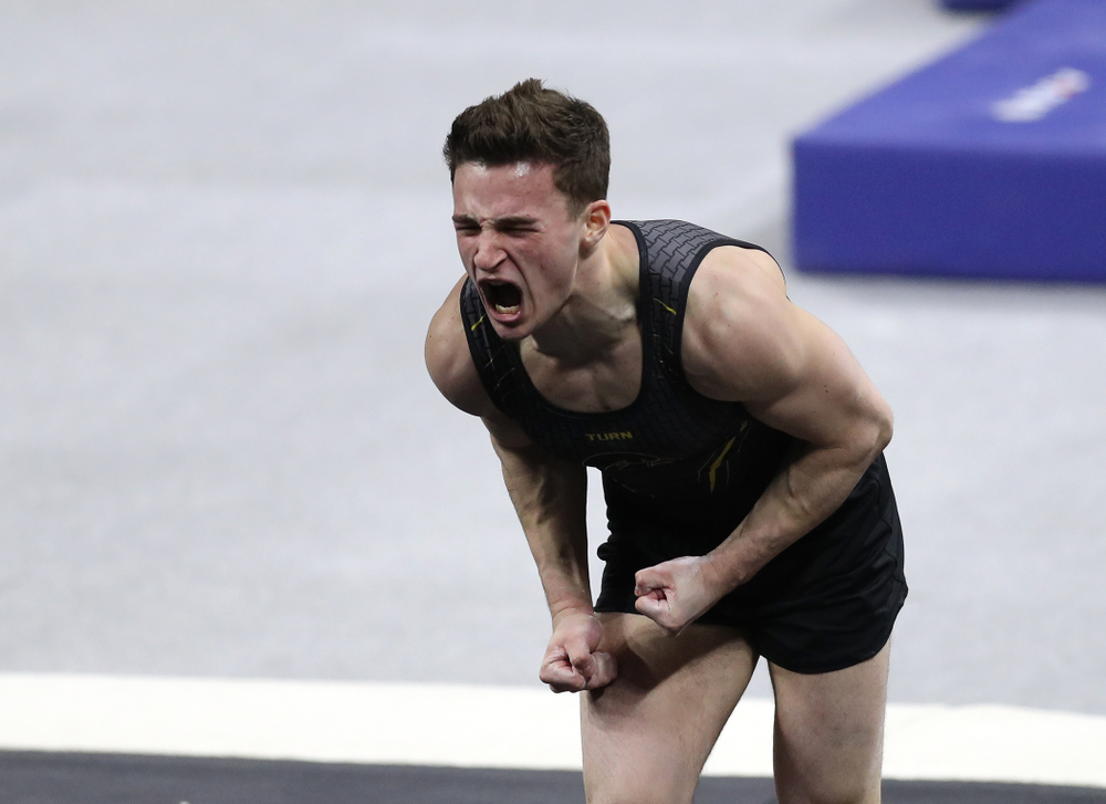 Iowa's Jake Brodarzon competes on the floor against Oklahoma Saturday, February 9, 2019 at Carver-Hawkeye Arena. (Brian Ray/hawkeyesports.com)
