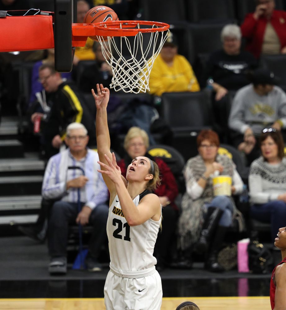 Iowa Hawkeyes forward Hannah Stewart (21) against the IUPUI Jaguars Saturday, December 8, 2018 at Carver-Hawkeye Arena. (Brian Ray/hawkeyesports.com)