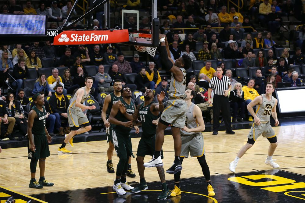 Iowa Hawkeyes forward Tyler Cook (25) against the Michigan State Spartans Thursday, January 24, 2019 at Carver-Hawkeye Arena. (Brian Ray/hawkeyesports.com)